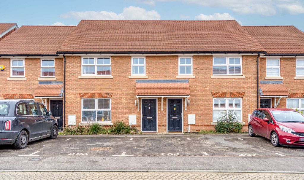 4 bed semidetached house for sale in Crouch Road, Staplehurst