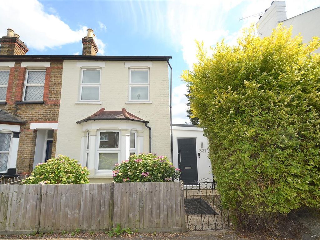 3 bed end terrace house for sale in Staines Road, Bedfont, Feltham TW14