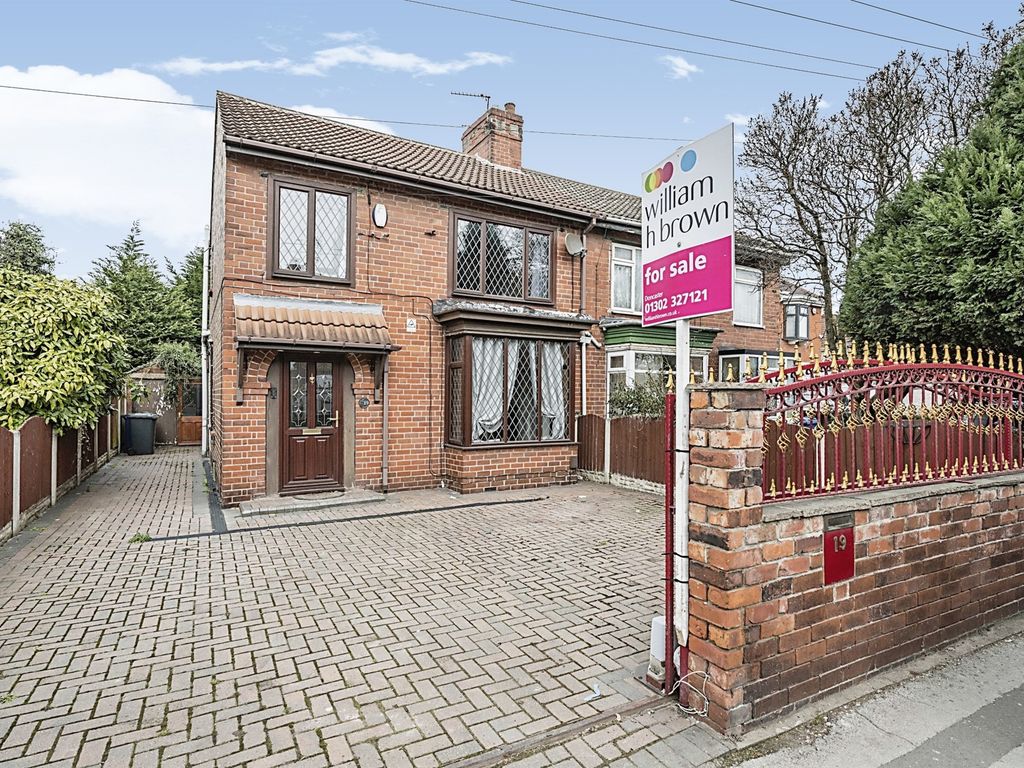 3 bed semidetached house for sale in Arksey Lane, Bentley, Doncaster