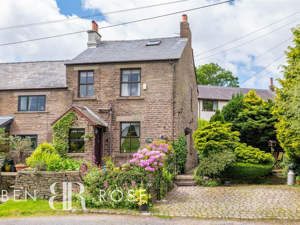 3 bed semidetached house for sale in Briers Brow, Wheelton, Chorley