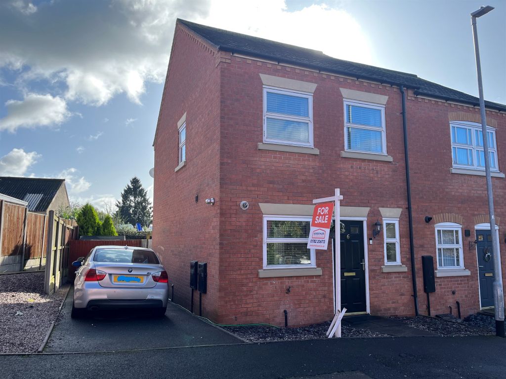 3 bed end terrace house for sale in Broomfields Close, Tean, StokeOn