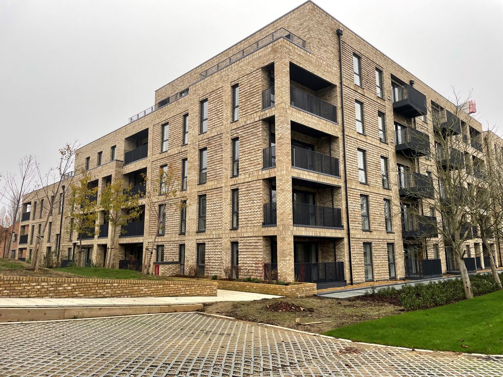 1 bed flat to rent in Canal Street, Milton Keynes MK9 Zoopla