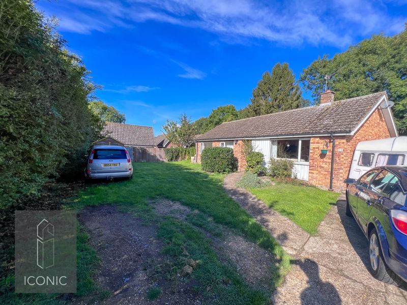3 bed detached bungalow for sale in Mount Close, Swaffham PE37 Zoopla