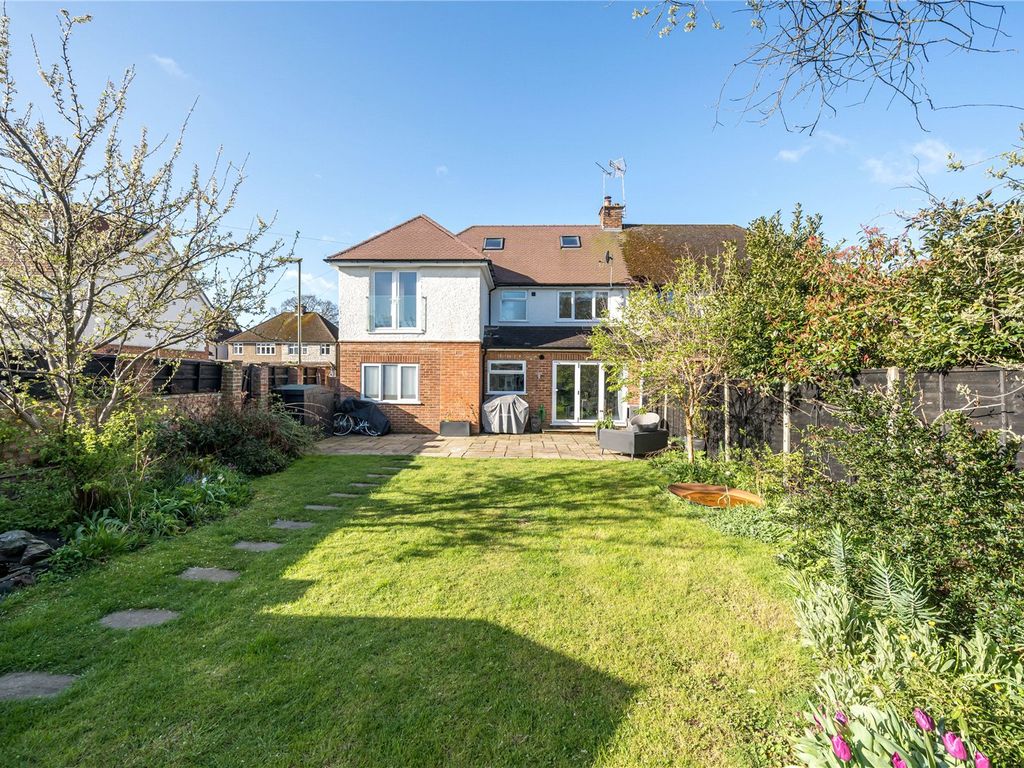 4 bed semidetached house for sale in Thornash Road, Horsell, Woking