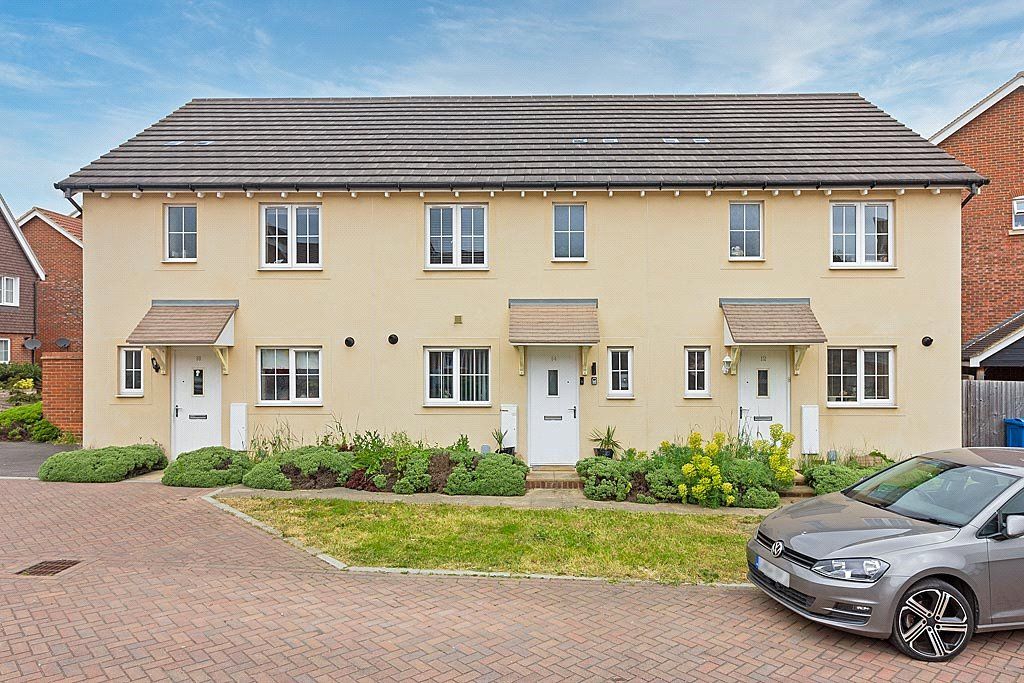 3 bed terraced house for sale in Croft Avenue, Sittingbourne, Kent ME10 Zoopla