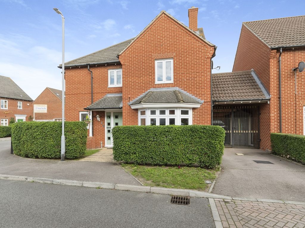 4 bed detached house for sale in Prince Edward Way, Stotfold, Hitchin
