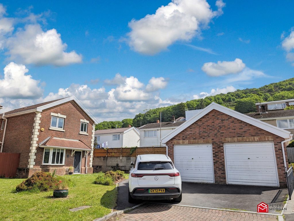 4 bed detached house for sale in Rowan Tree Avenue, Baglan, Port Talbot