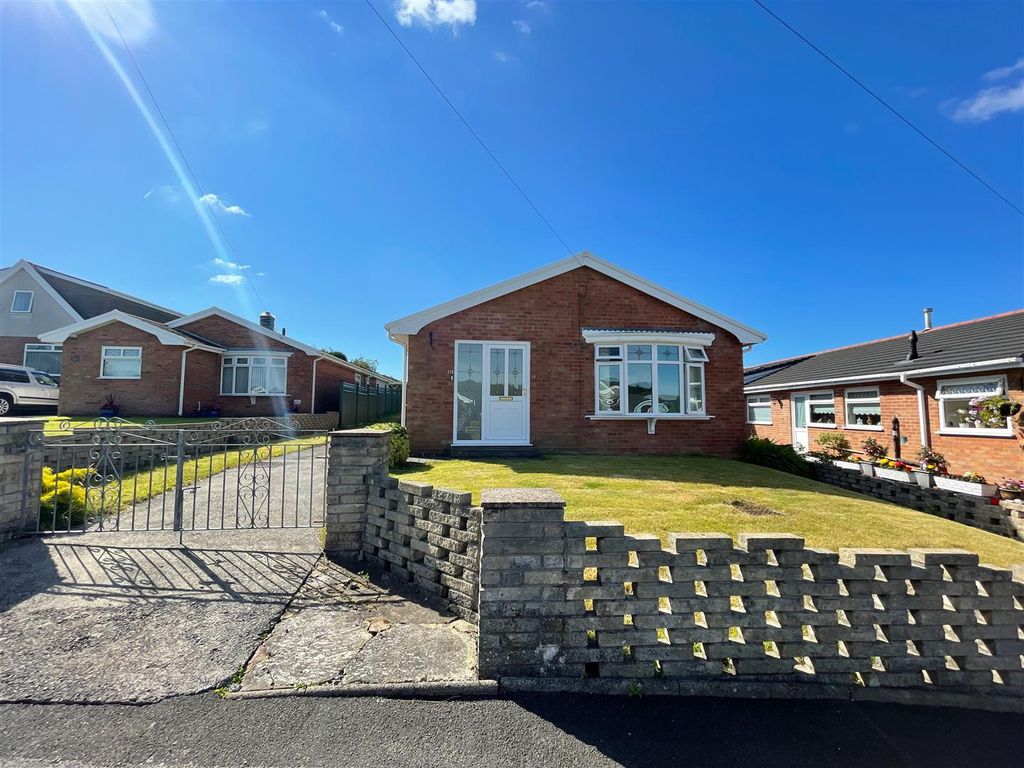 2 bed detached bungalow for sale in Delffordd, Rhos, Pontardawe