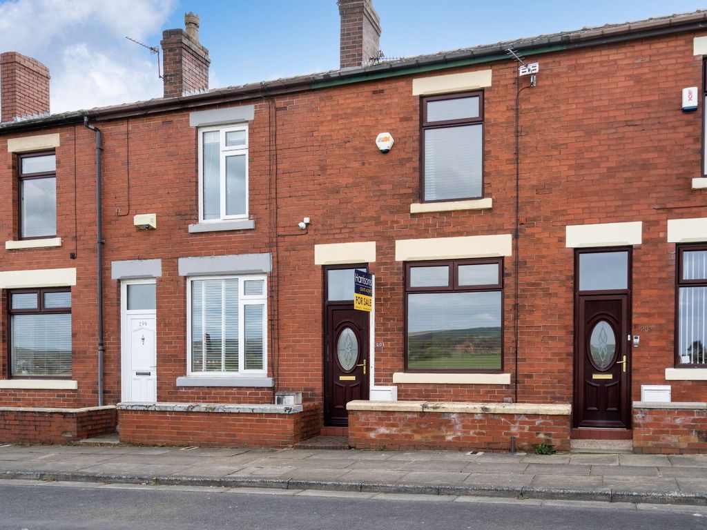 2 bed terraced house for sale in Longfield Road, Bolton BL3, £105,000