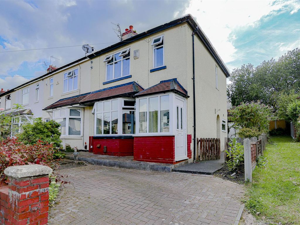 3 bed semidetached house for sale in Caernarvon Avenue, Padiham