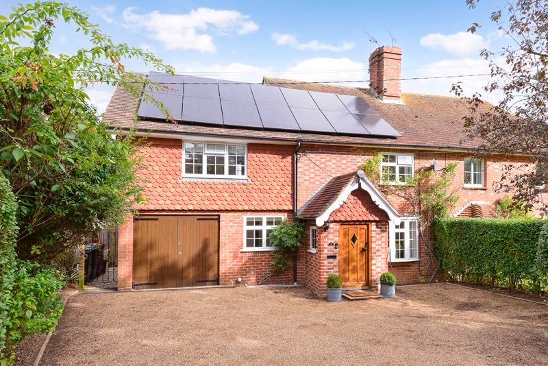 4 bed semidetached house for sale in Station Road, Loxwood