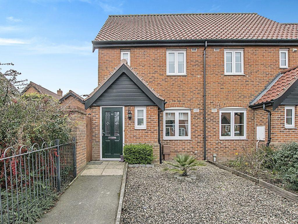 2 bed end terrace house for sale in Blue Boar Lane, Sprowston, Norwich