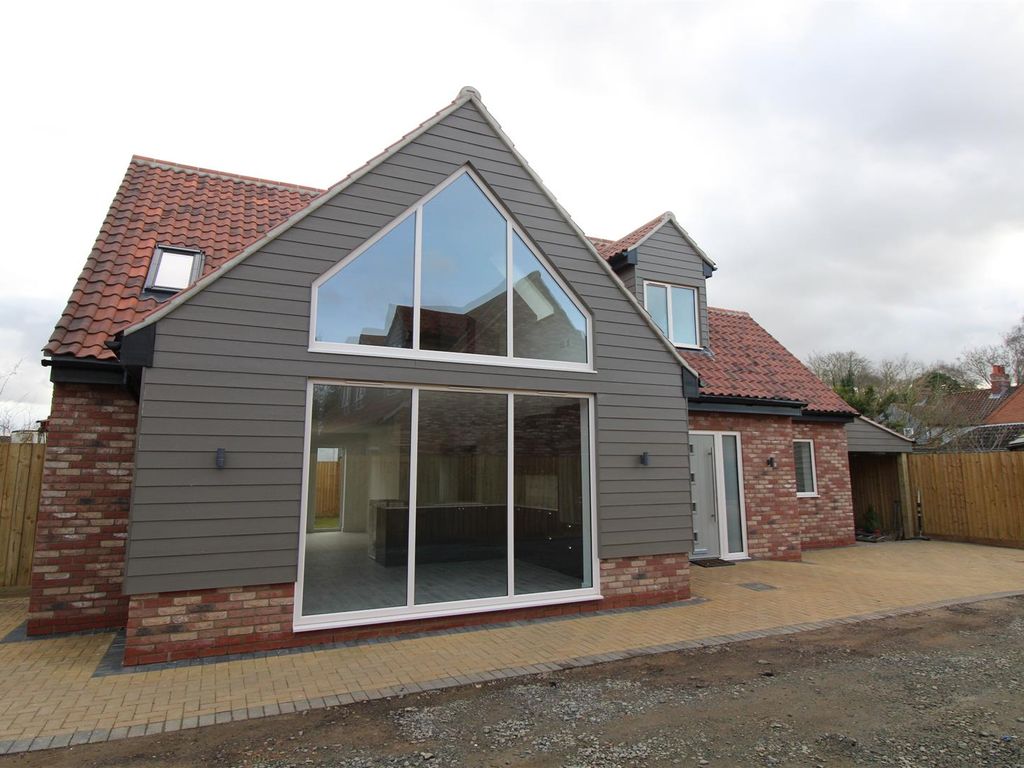 5 bed property for sale in Chapel Road, Pott Row, King's Lynn PE32, £