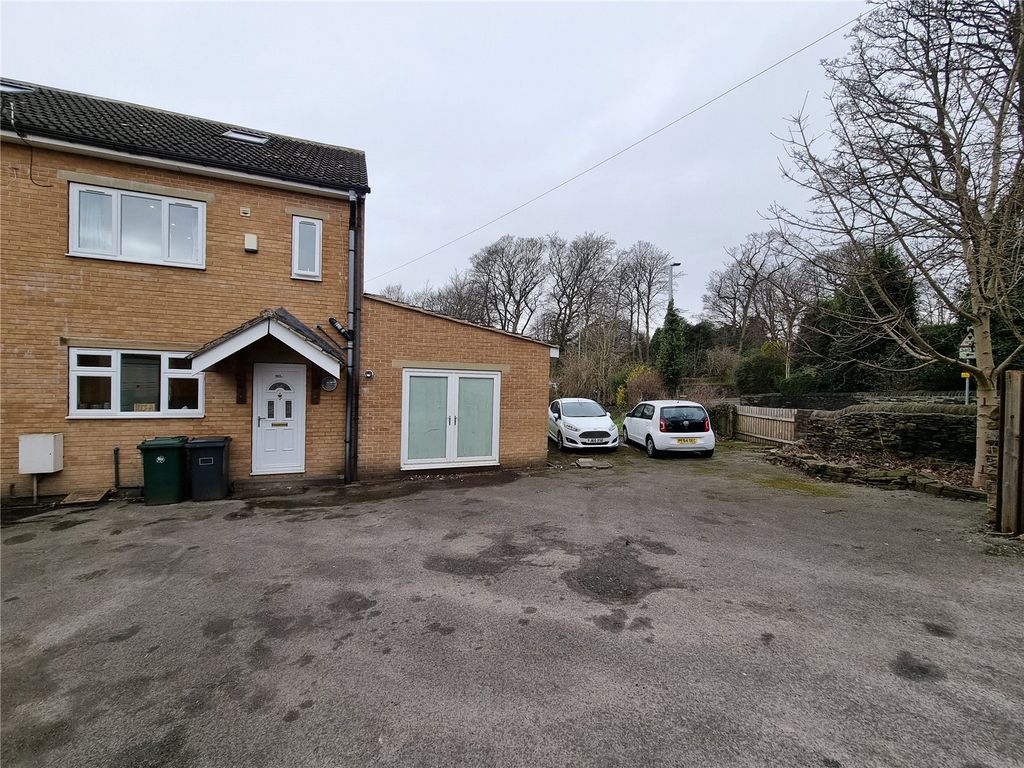 2 bed semidetached house to rent in Greenhead Road, Gledholt