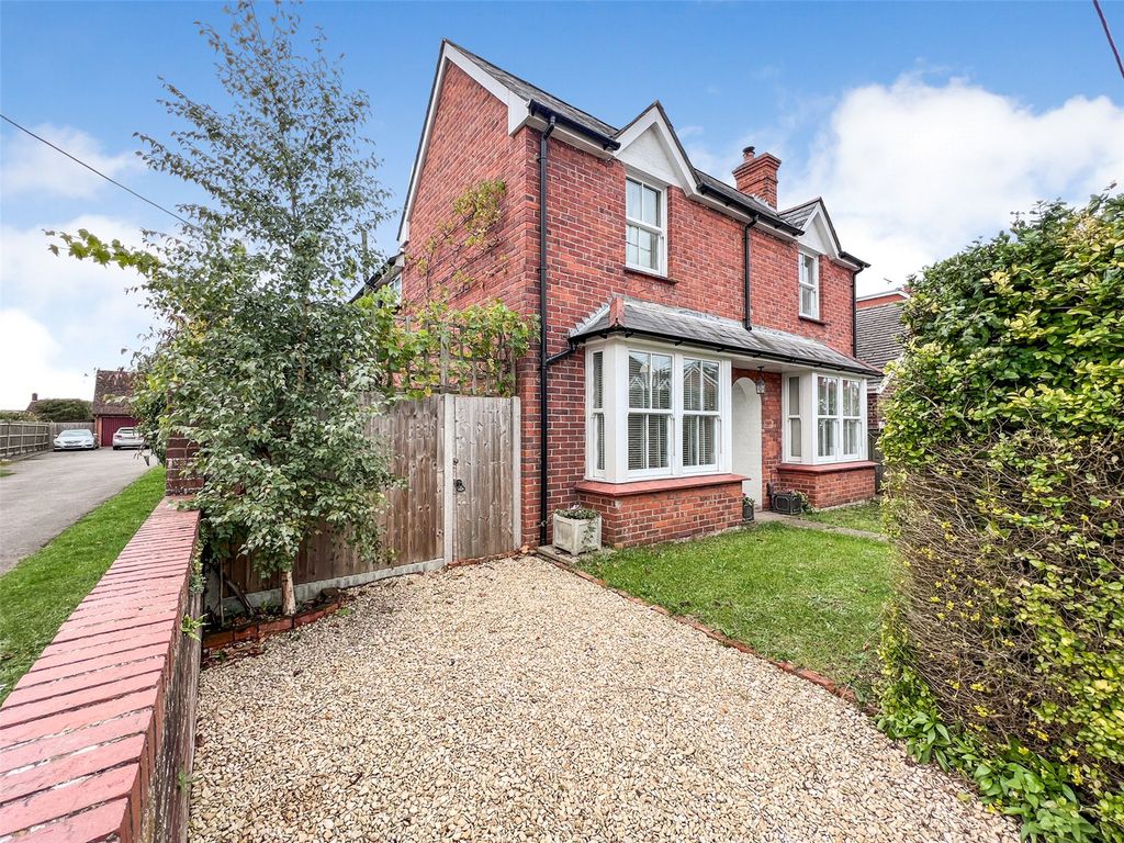 4 bed detached house for sale in Northfield Road, Thatcham, West