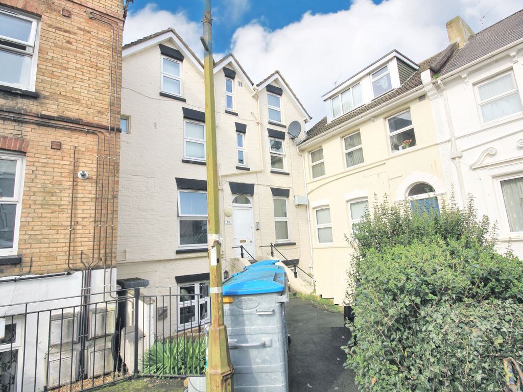 1 bed flat for sale in Purbeck Road, Bournemouth BH2, £99,950 Zoopla