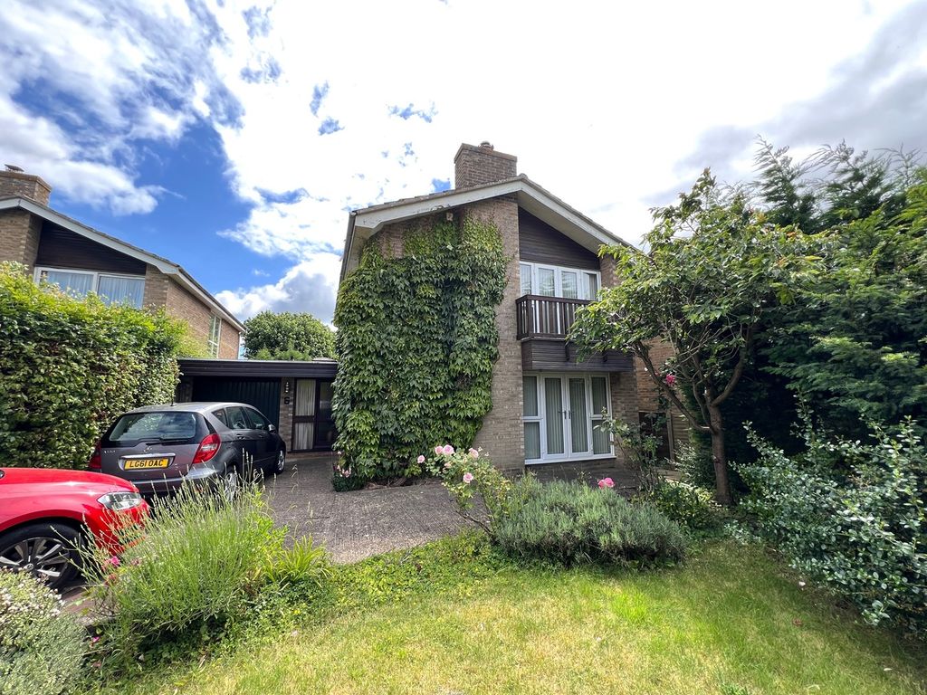 4 bed detached house for sale in Lyne Walk, Hackleton, Northampton NN7