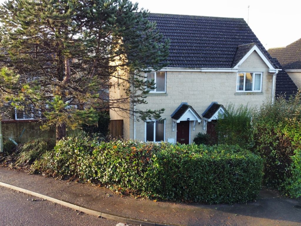 2 bed semidetached house for sale in Drift Way, Cirencester