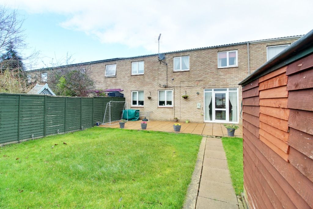 3 bed terraced house for sale in Middleton, South Bretton, Peterborough