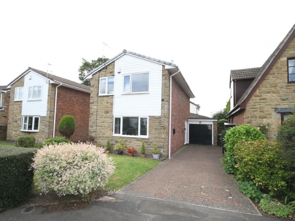 3 bed detached house for sale in Kirkstone Drive, Gomersal, Cleckheaton