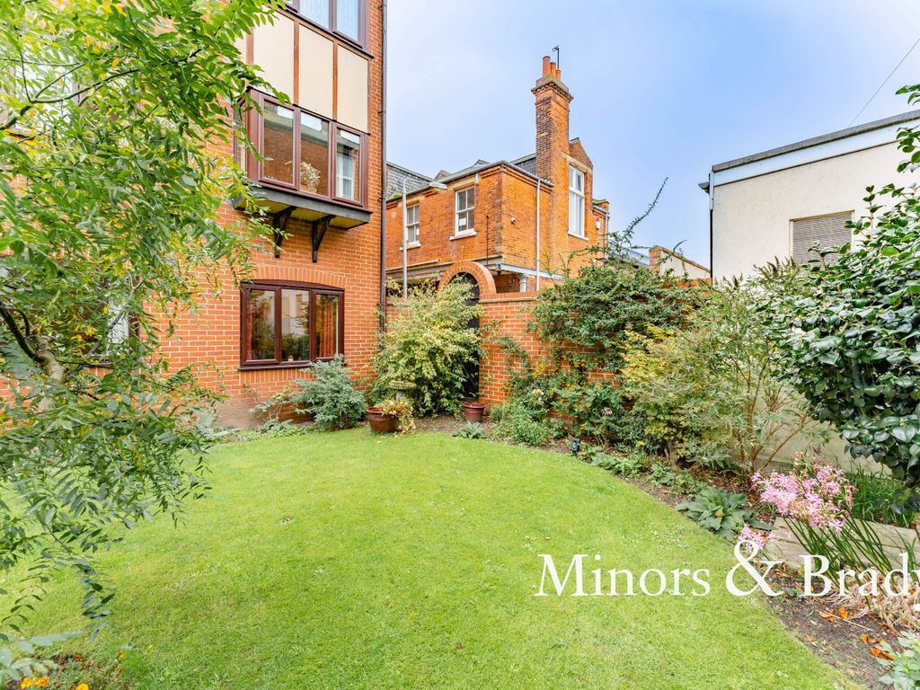 2 bed flat for sale in St. Peters Plain, Great Yarmouth NR30 Zoopla