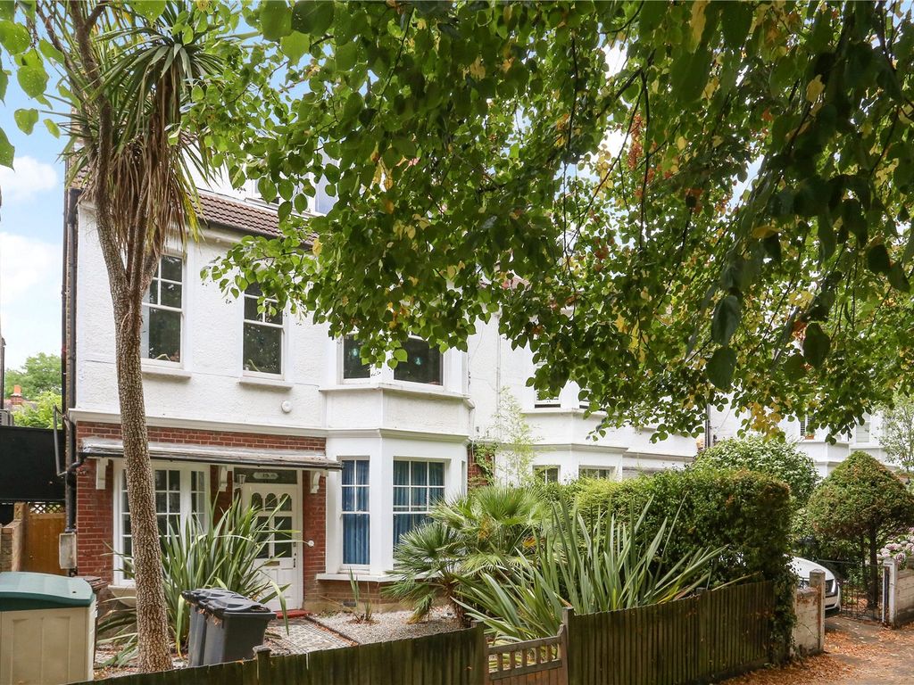 Dukes Avenue London W4