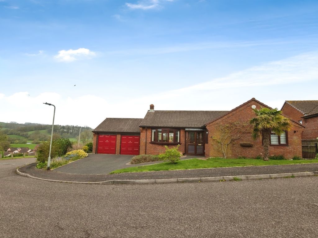 3 bed detached bungalow for sale in Latches Walk, Axminster EX13, £480,000 Zoopla