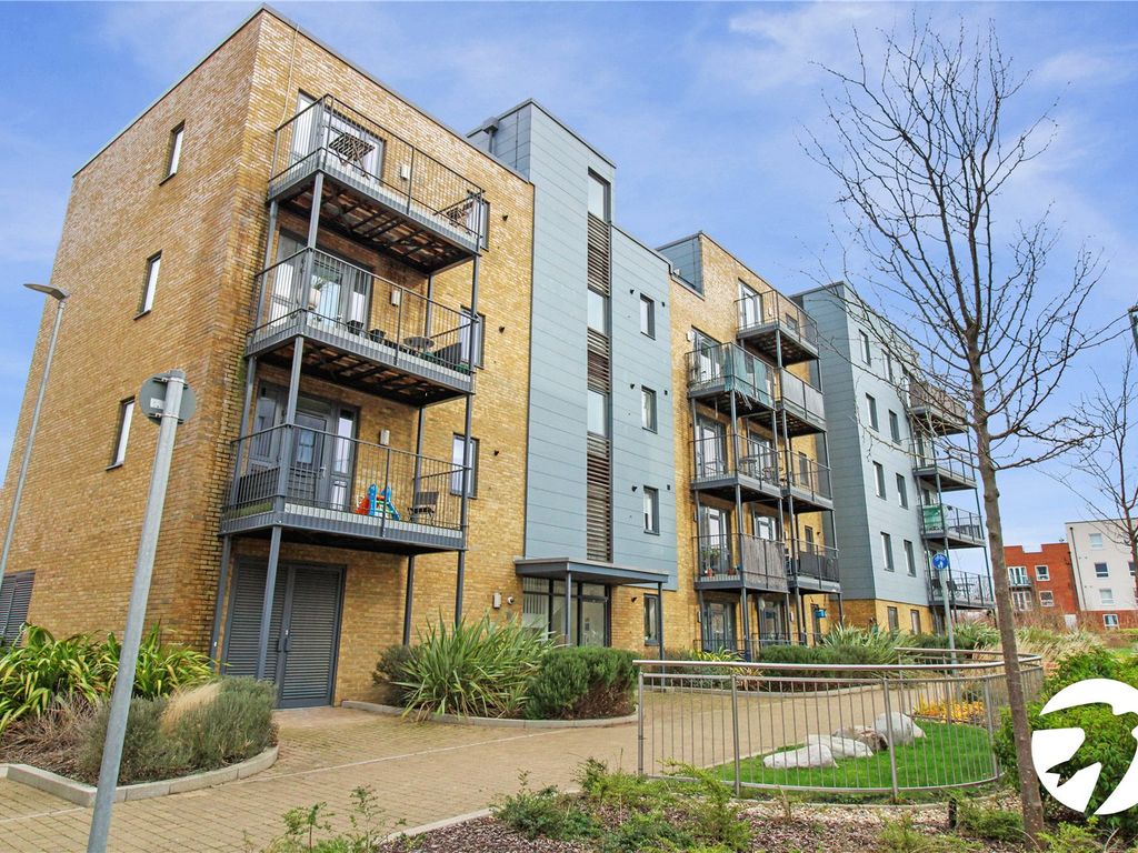 2 bed flat to rent in Motte Lane, Castle Hill, Ebbsfleet Valley, DA10, £1,650 pcm