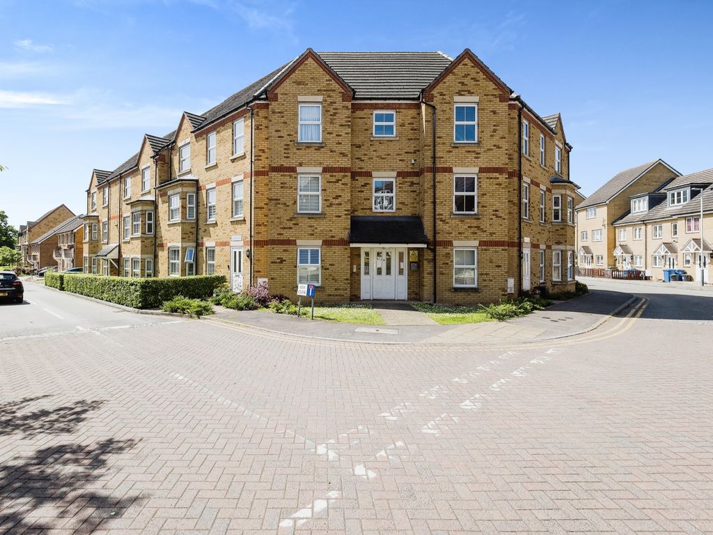 2 bed flat for sale in Kensington Court, Romford RM1 Zoopla