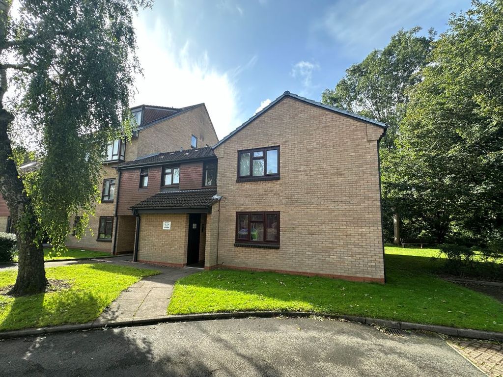 1 bed flat for sale in 106 Swan Gardens, Erdington, Birmingham B23, £