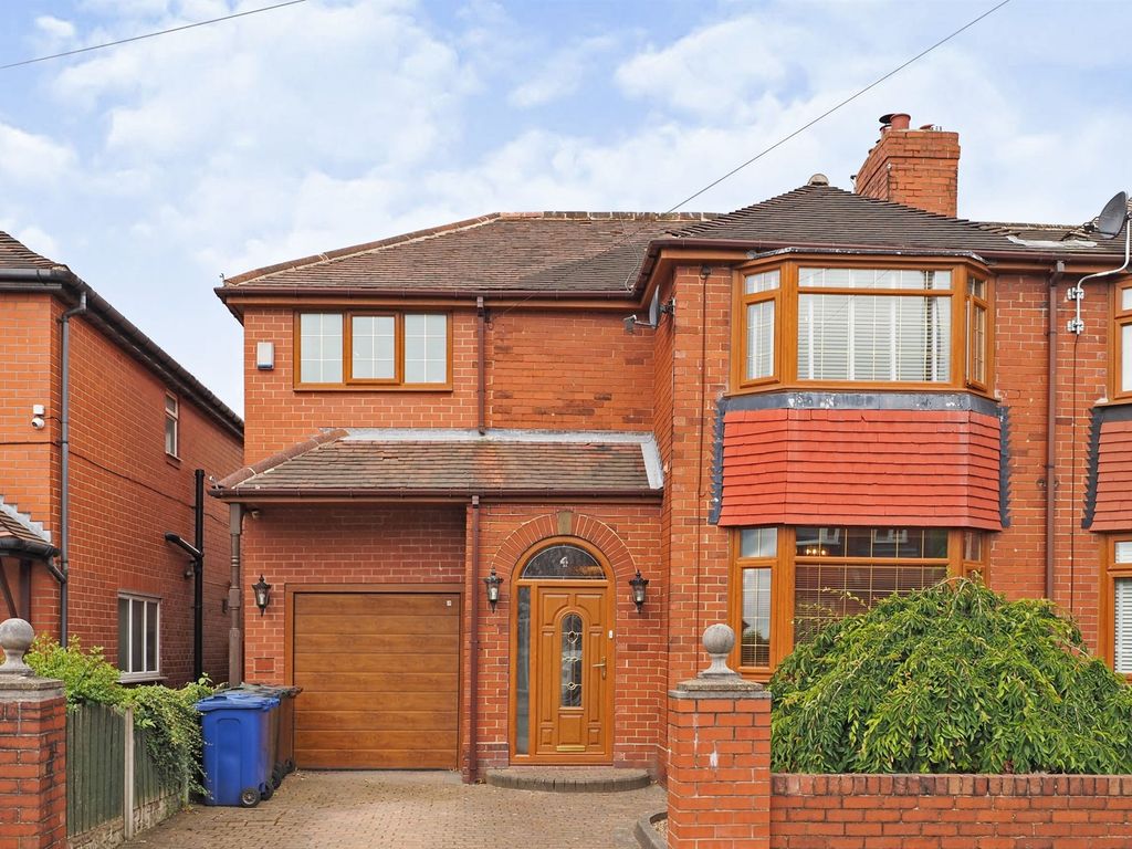 4 bed semidetached house for sale in Warner Road, Barnsley S75 Zoopla