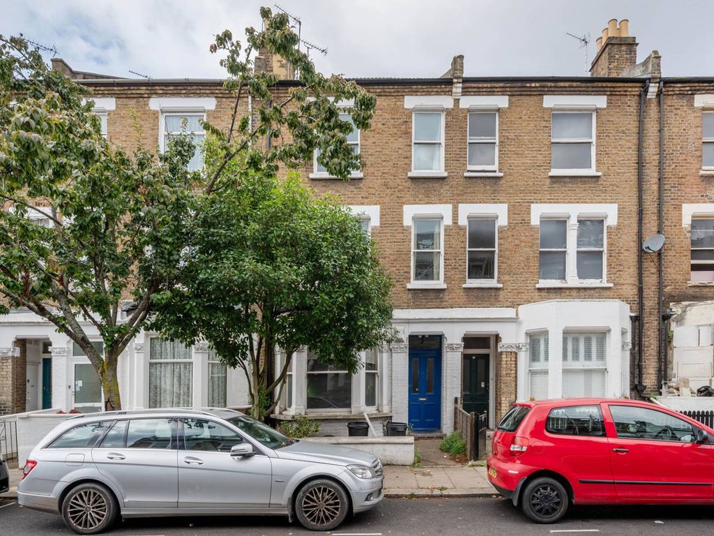 3 bed flat to rent in Sulgrave Road, Hammersmith, London W6 Zoopla