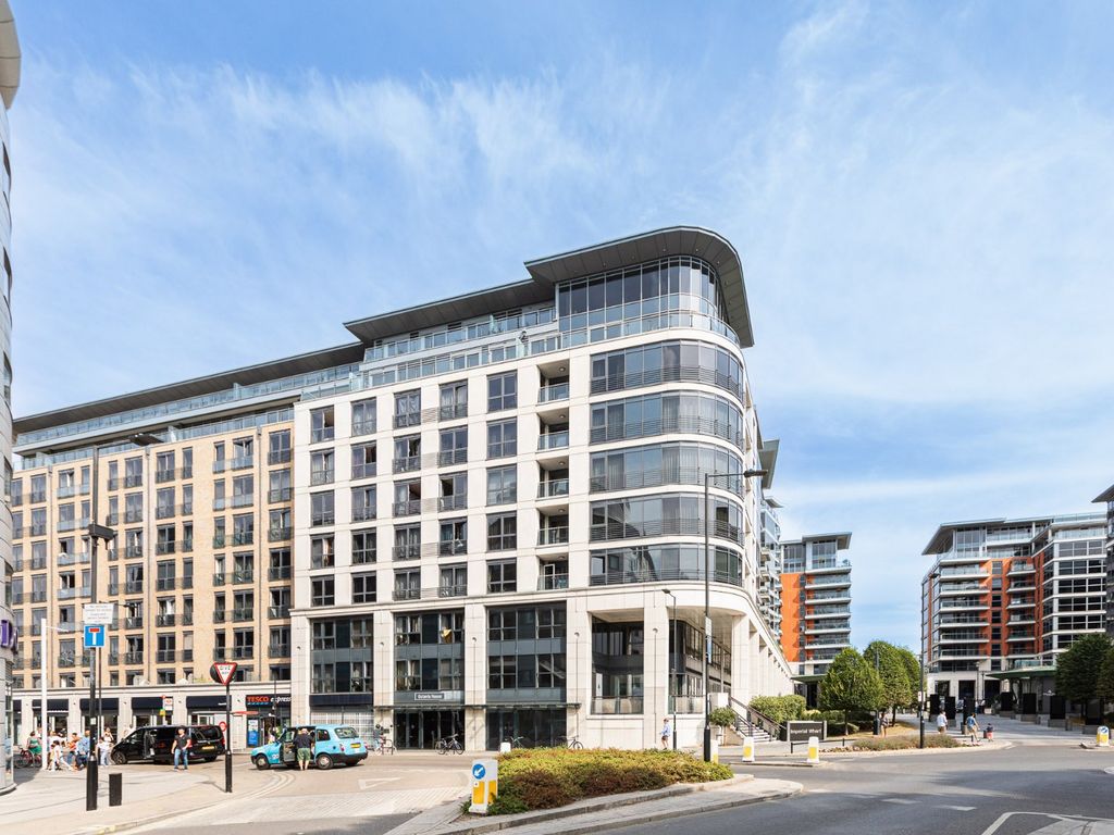 2 bed flat for sale in Townmead Road, Imperial Wharf, Fulham, London