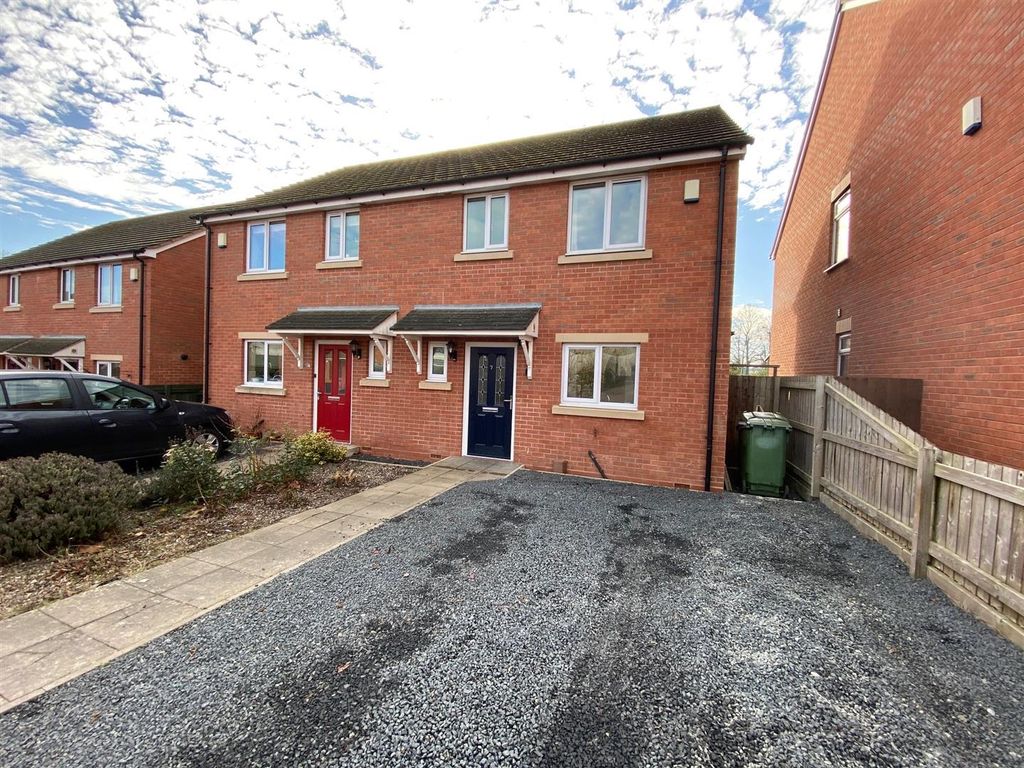 3 bed semidetached house for sale in Mayfair Close, Malvern WR14 Zoopla