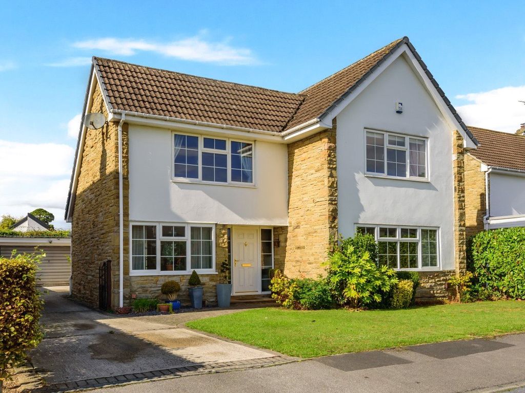 4 bed detached house for sale in Bownas Road, Boston Spa, Wetherby