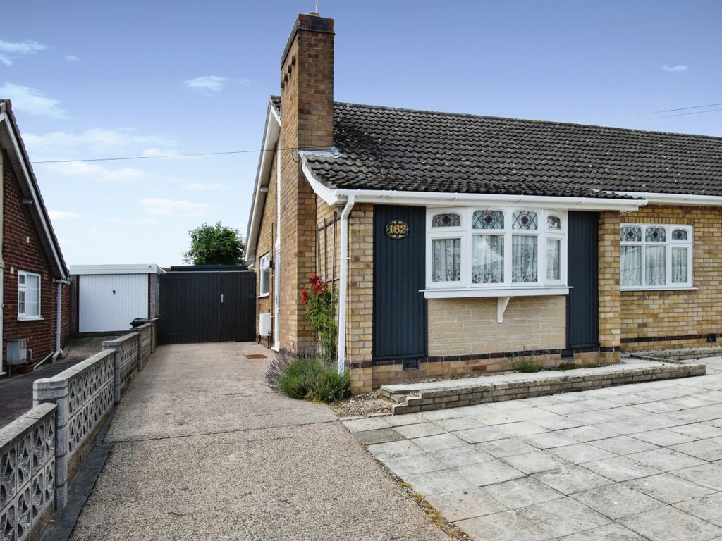 2 bed bungalow for sale in Gloucester Crescent, Wigston LE18 Zoopla