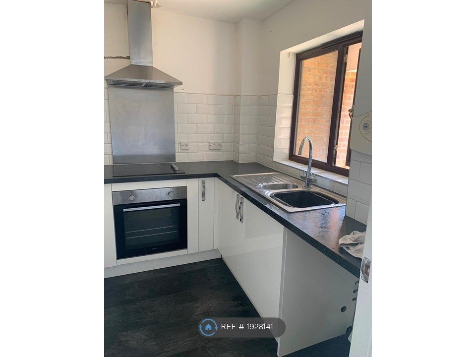 2 bed flat to rent in Cremorne Lane, Norwich NR1, £1,350 pcm Zoopla