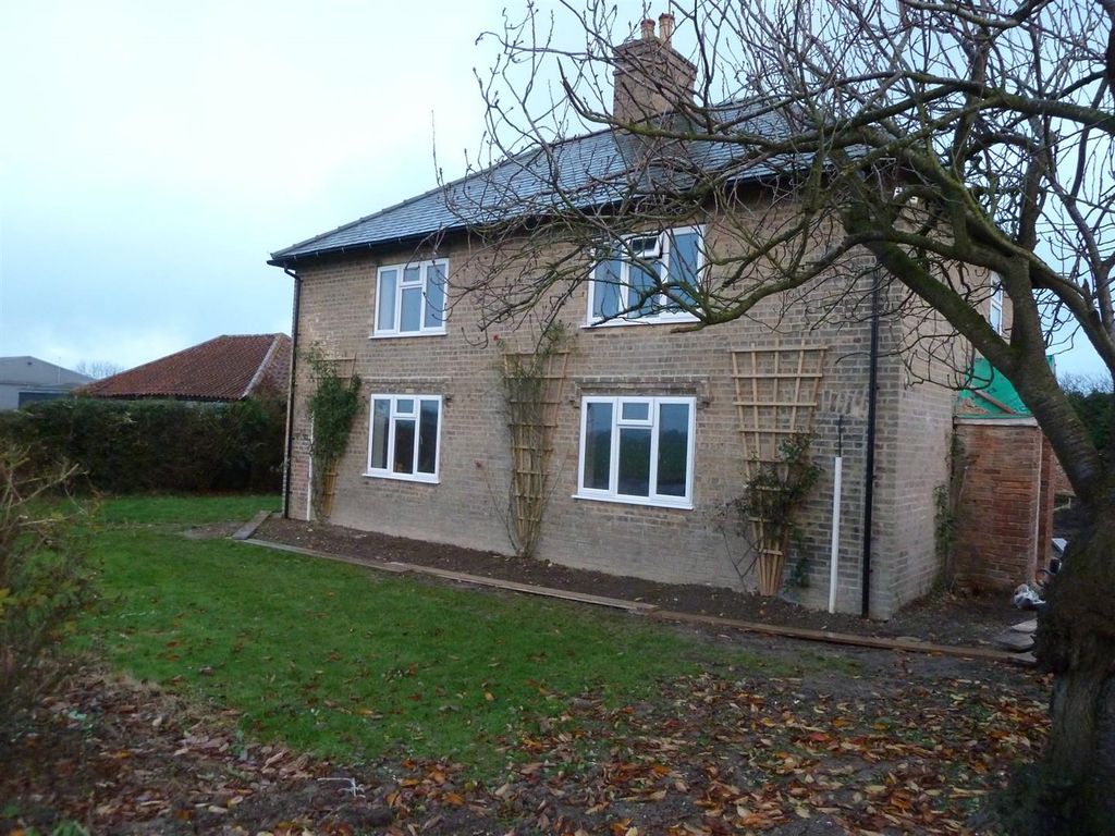 3 bed semidetached house to rent in Sutton Road, Markby, Alford LN13, £675 pcm Zoopla