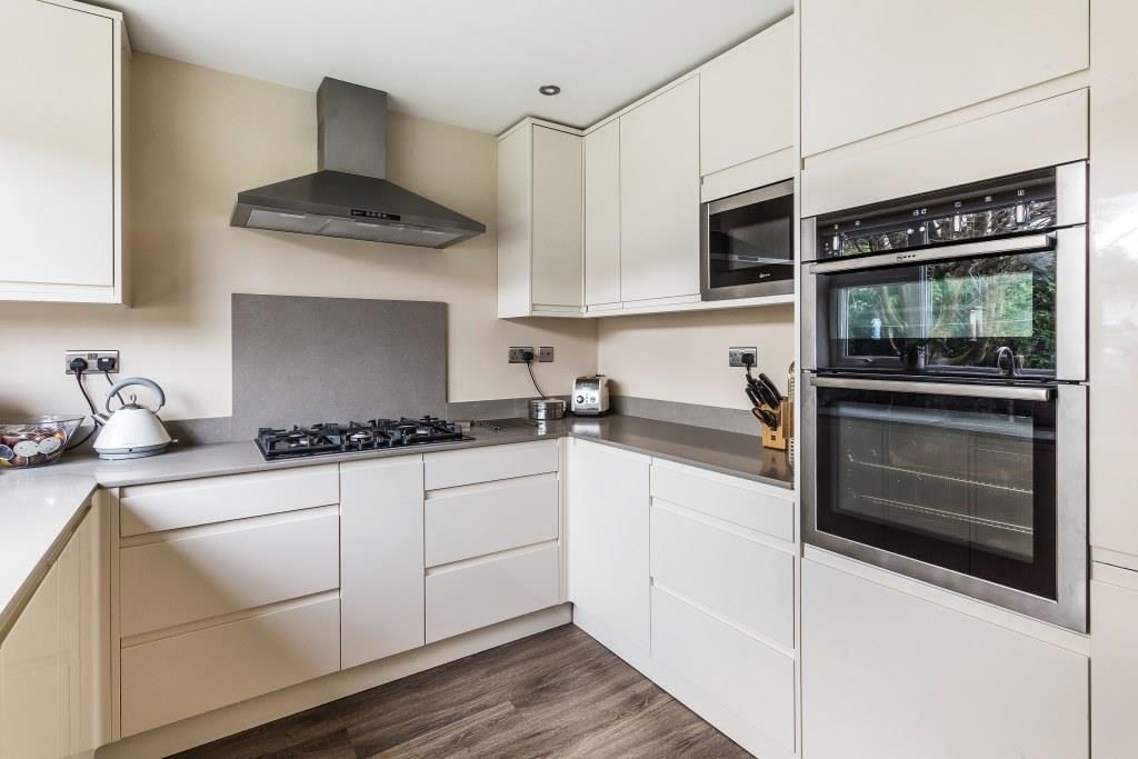 3 bed detached bungalow for sale in Sheridans Road, Bookham KT23 Zoopla