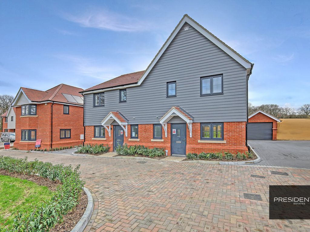 3 bed end terrace house to rent in Andrews Lane, Goffs Oak EN7, £2,500