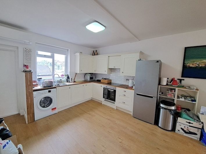 1 bed flat to rent in Greyhound Road, London W6, £1,795 pcm Zoopla