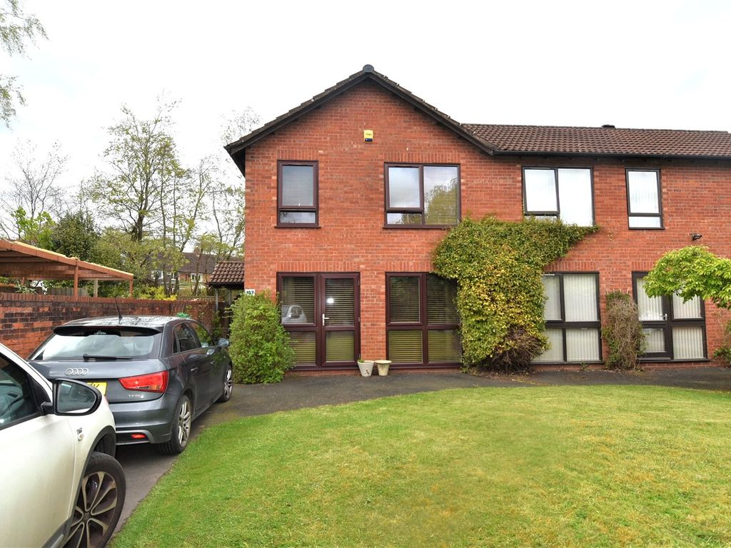 3 bed semidetached house for sale in Oak Farm Road, Bournville, Birmingham B30, £140,000 Zoopla