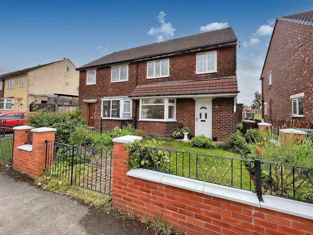 3 bed semidetached house for sale in Churchill Crescent, Reddish