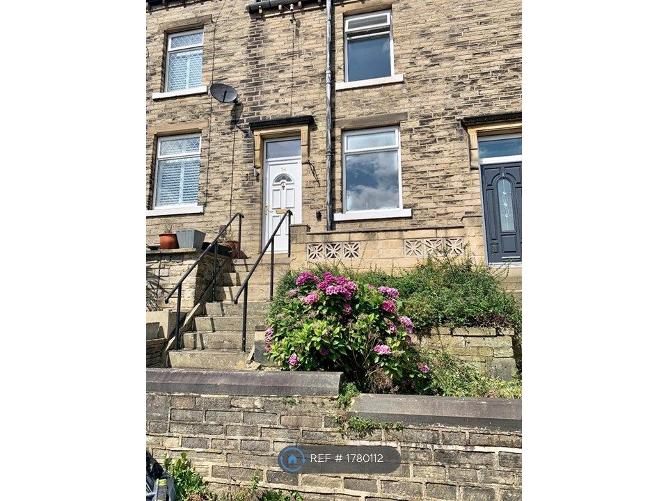2 bed terraced house to rent in Smithy Carr Lane, Brighouse HD6, £800