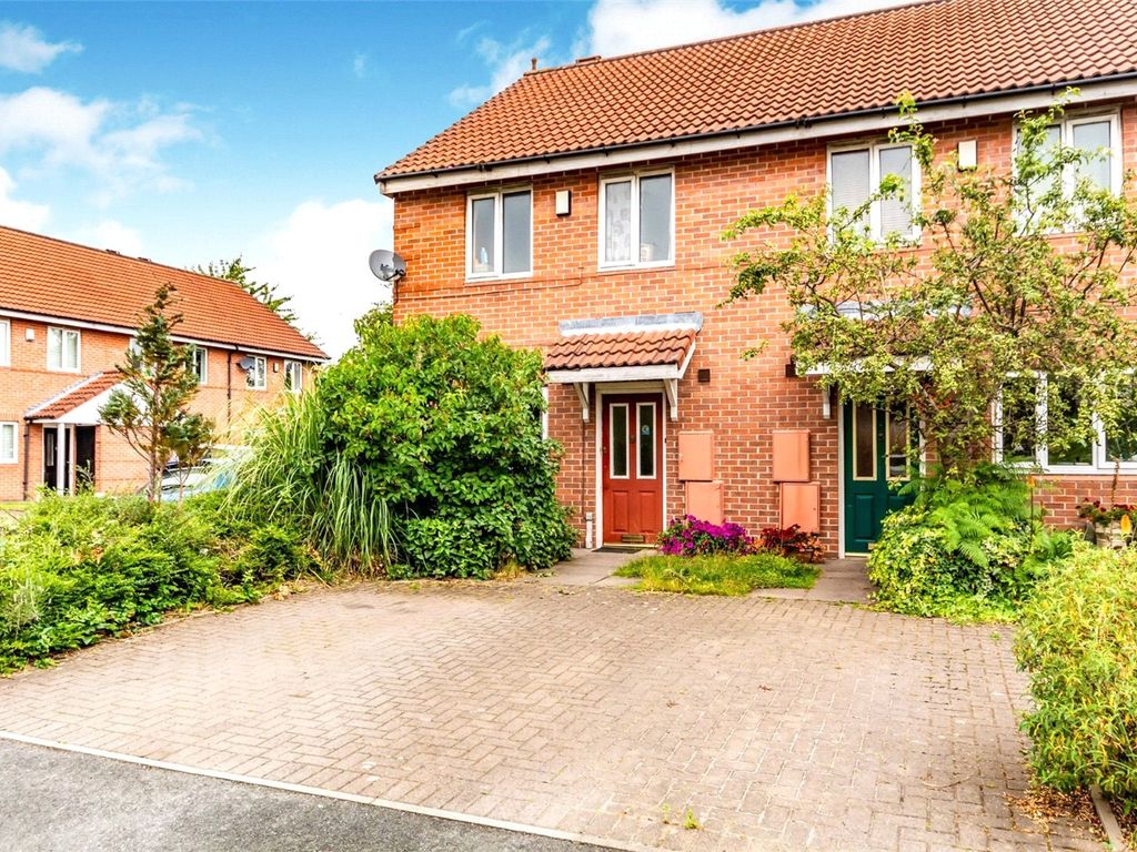 3 bed end terrace house for sale in St. Christopher's Close, Manchester, Greater Manchester M20
