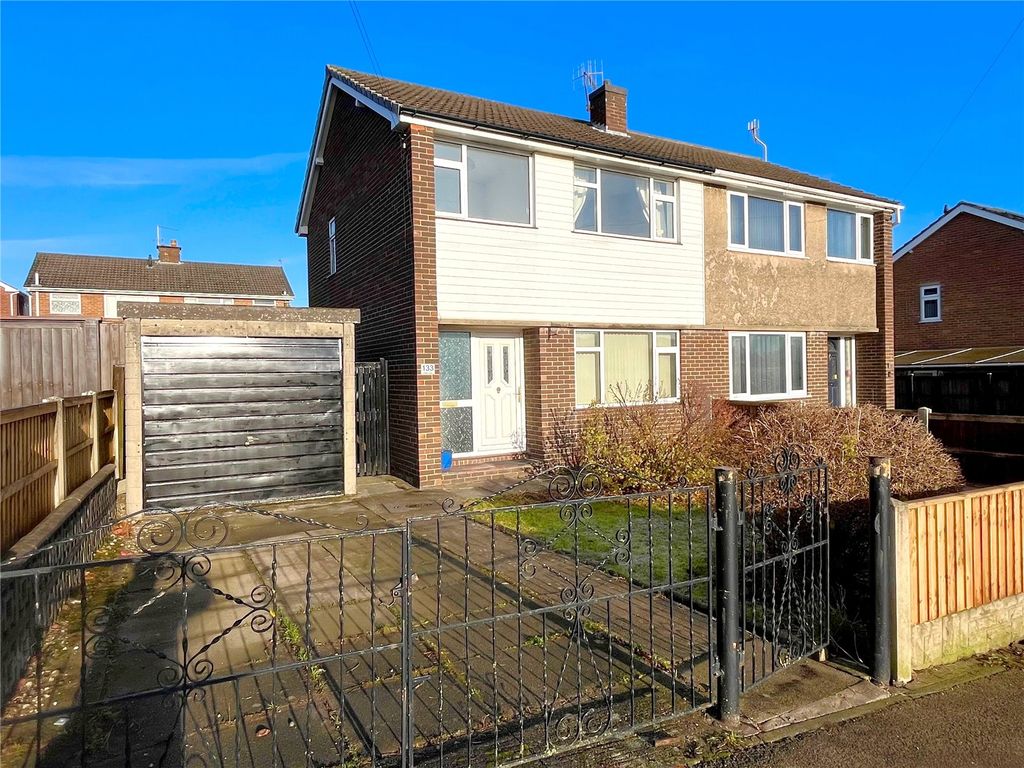 3 bed semidetached house to rent in Green Lane, Ilkeston, Derbyshire