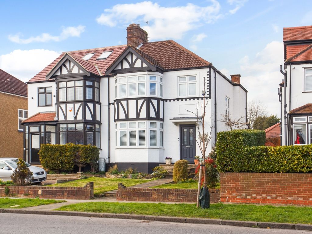 3 bed semidetached house to rent in Hadley Way, London N21, £2,950 pcm Zoopla