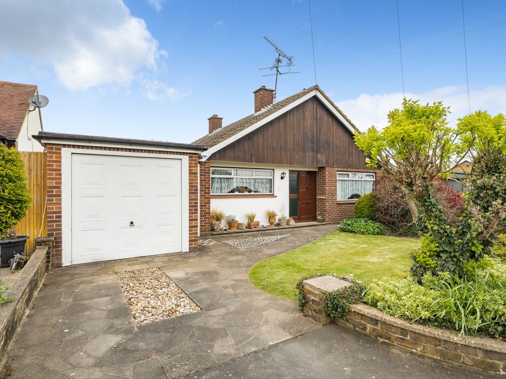 2 bed bungalow for sale in East Park, Sawbridgeworth, Hertfordshire