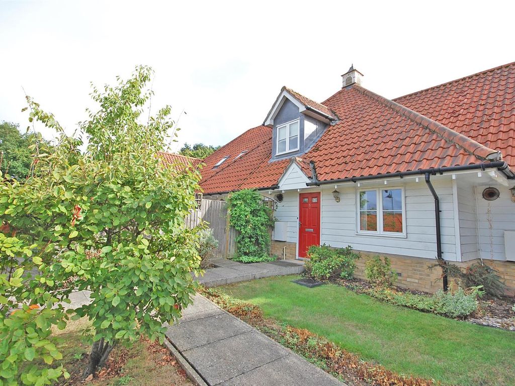 2 bed property for sale in Meadow Park, Braintree CM7 Zoopla