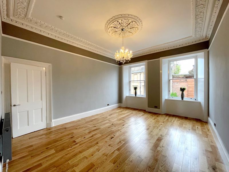 4 bed flat for sale in Renfrew Street, Glasgow G3, £359,950 Zoopla